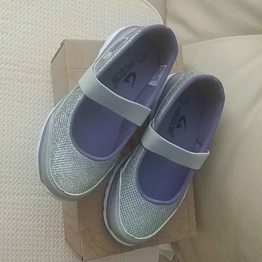 Cute sparkly shoes for girls.